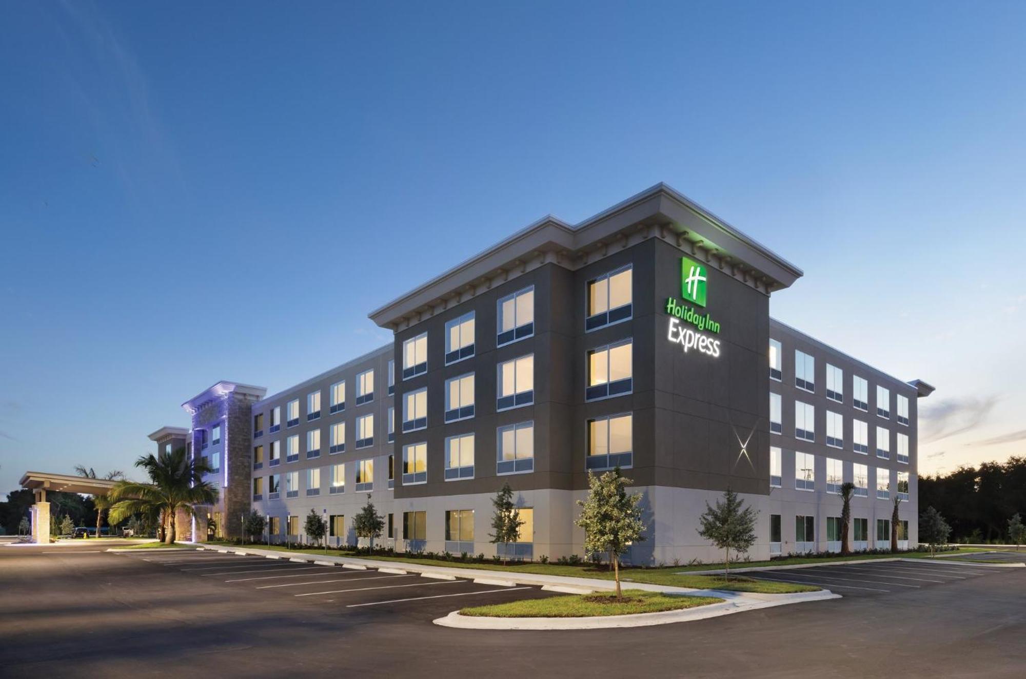 Holiday Inn Express Cape Canaveral By Ihg Ngoại thất bức ảnh