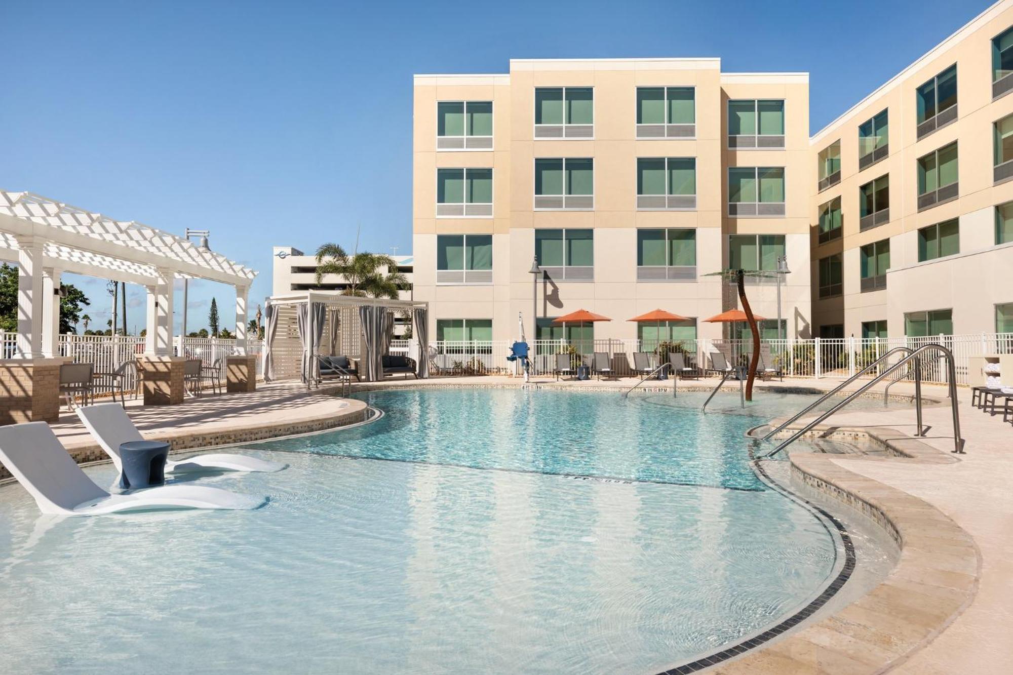 Holiday Inn Express Cape Canaveral By Ihg Ngoại thất bức ảnh
